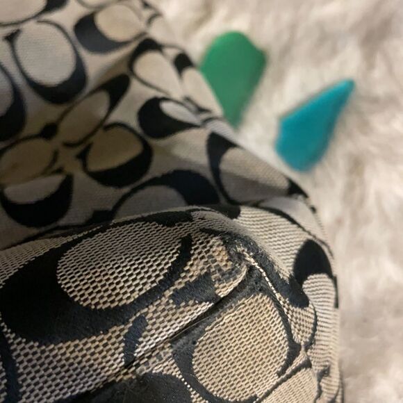 Coach purse (4107)  - Picture 15 of 16